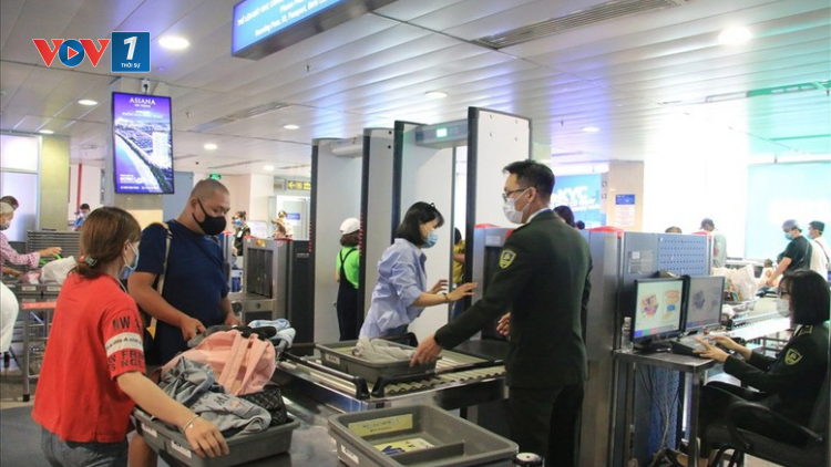 Tăng cường ứng dụng công nghệ thông tin trong đấu tranh chống buôn lậu, gian lận thương mại và hàng giả dịp cuối năm (04/10/2024)