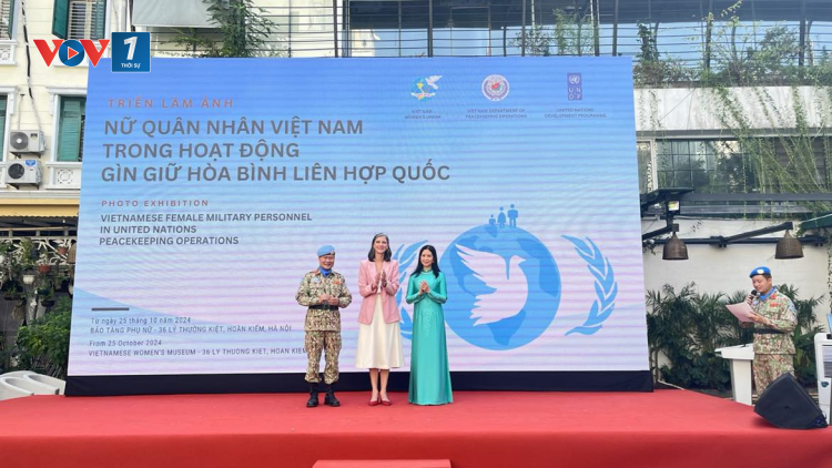 Triển lãm ảnh “Nữ quân nhân Việt Nam trong hoạt động gìn giữ hòa bình Liên hợp quốc” (25/10/2024)