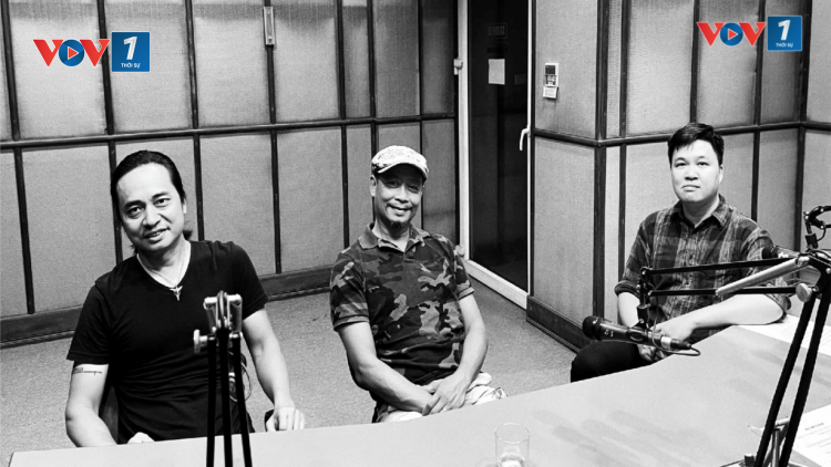 Ban nhạc Bức Tường lần đầu đưa rock theo phong cách unplugged vào nhà hát (12/10/2024)