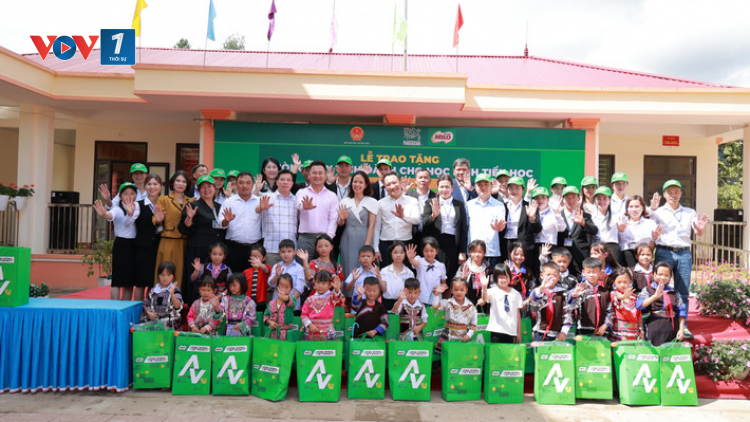 Nestlé MILO tặng phòng máy tính cho các trường tiểu học vùng cao ( 23/10/2024)