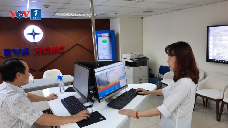 Điện lực TP.HCM cung cấp 100% các loại hình dịch vụ trực tuyến cấp độ 4 (24/10/2024)