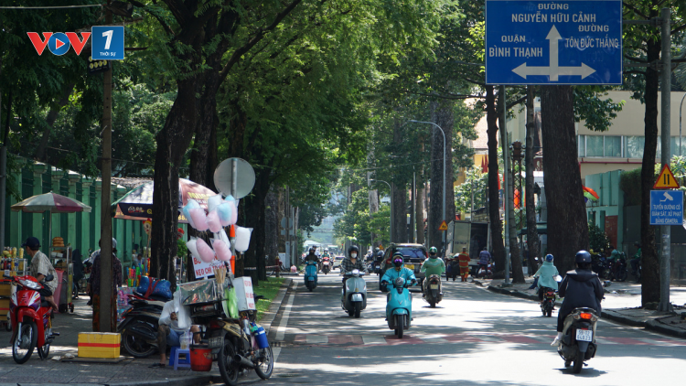 Thêm 41 tuyến đường tại quận trung tâm TP.HCM triển khai thu phí vỉa hè (25/10/2024)