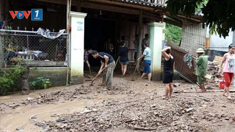THỜI SỰ 12H TRƯA 01/10/2024: Lũ quét xảy ra trong đêm khiến 4 bản của xã Lượng Minh, huyện Tương Dương, tỉnh Nghệ An bị cô lập