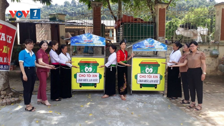 Tây bắc nỗ lực tái sinh rác thải nhựa - tái tạo môi trường xanh (21/11/2024)