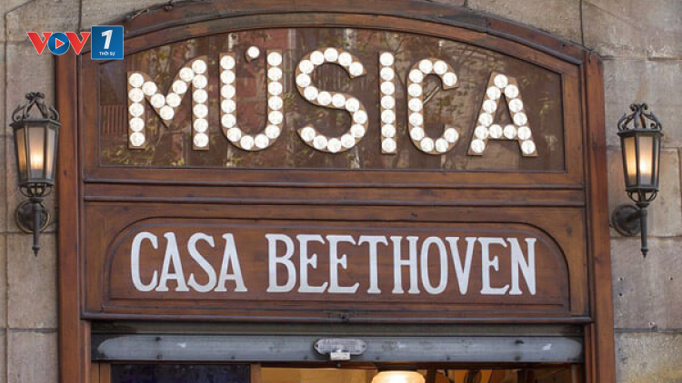 Cửa hàng Casa Beethoven - nơi cất giữ "kho báu” của âm nhạc cổ điển giữa lòng thành phố Barcelona
