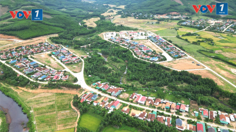 Bình Định hỗ trợ đất ở, đất sản xuất giúp đồng bào dân tộc thiểu số (11/11/2024)