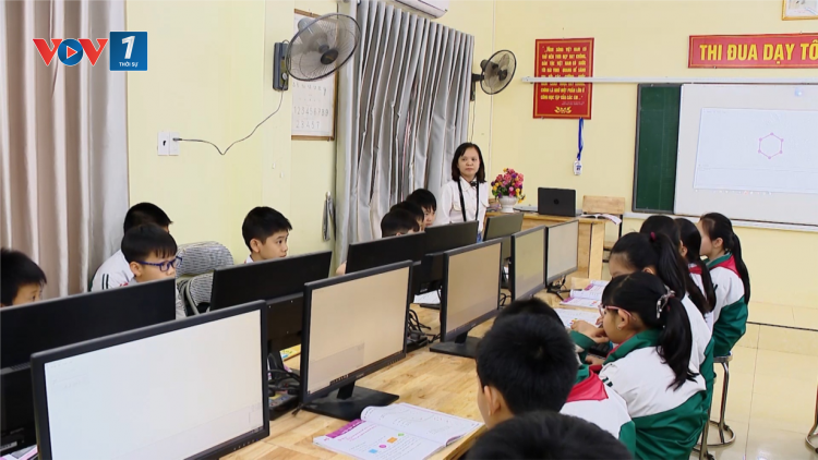 Phát triển xã hội số, cần đào tạo công dân số (15/11/2024)