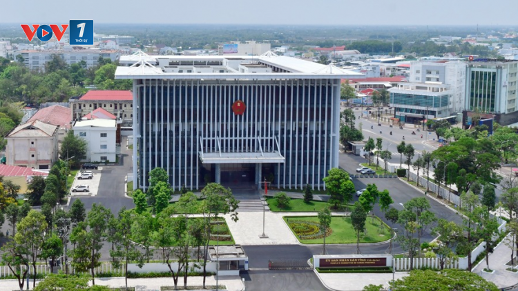 THỜI SỰ 18H CHIỀU 8/12/2024: Dịch vụ công trực tuyến của Cà Mau được đánh giá trong tốp đứng đầu cả nước, tạo nền móng cho công cuộc chuyển dịch của cơ quan nhà nước, doanh nghiệp và người dân địa phương lên không gian số.