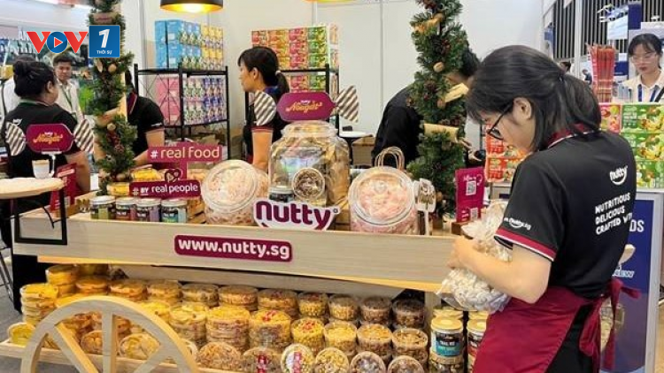 THỜI SỰ 18H CHIỀU 14/12/2024: Các sản phẩm OCOP của Long An ổn định đơn hàng nội địa, nhận nhiều đơn hàng xuất khẩu... mang lại không khí sản xuất phấn khởi dịp cao điểm cuối năm.