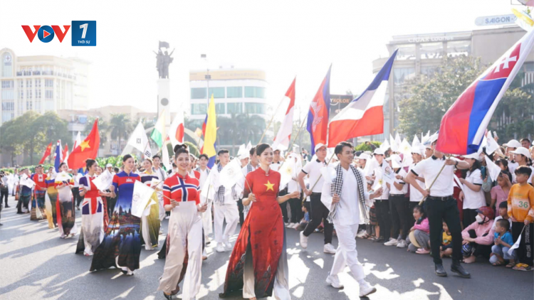 Sẽ có diễu binh, diễu hành tại Lễ hội Cà phê Buôn Ma Thuột và kỷ niệm 50 năm giải phóng Đắk Lắk (04/12/2024)