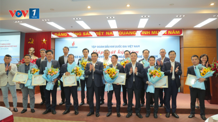 Tập đoàn Dầu khí Quốc gia Việt Nam tổ chức gặp mặt kỷ niệm 63 năm ngày Truyền thống ngành Dầu khí
