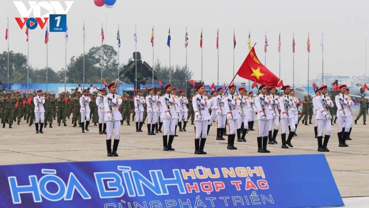 Triển lãm Quốc phòng Quốc tế Việt Nam: Hoà bình, hữu nghị, hợp tác cùng phát triển (19/12/2024)