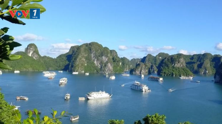 Hạ Long (Quảng Ninh) định hướng phát triển kinh tế xanh, kinh tế số, kinh tế di sản trong kỷ nguyên mới (26/12/2024)