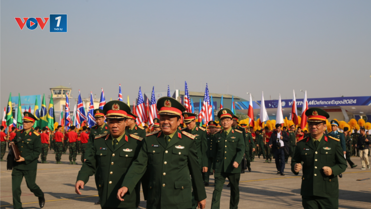 Triển lãm Quốc phòng quốc tế Việt Nam 2024: Những người lính năm xưa tự hào khi quân sự, quốc phòng Việt Nam không ngừng lớn mạnh (06/12/2024)