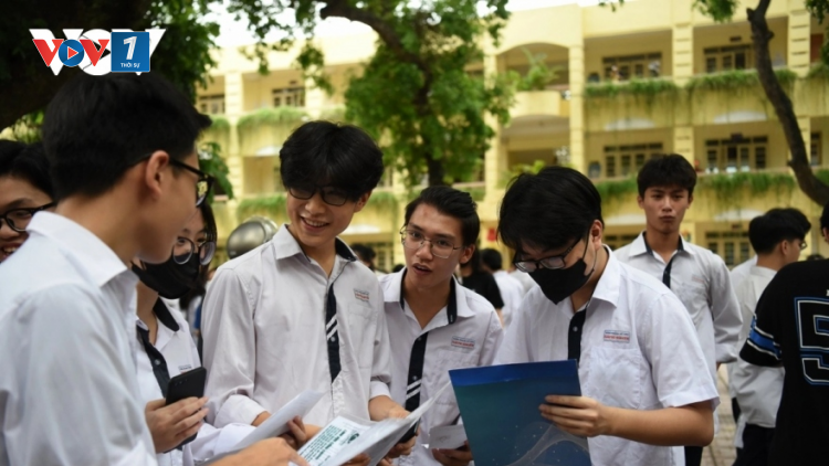Đề thi tốt nghiệp THPT từ năm 2025: Nhiều điểm mới, nhiều băn khoăn (22/03/2024)