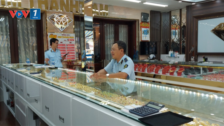 Liên tiếp phát hiện sai phạm tại các doanh nghiệp kinh doanh vàng  (23/04/2024)
