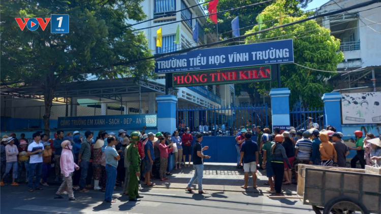 THỜI SỰ 18H CHIỀU 5/4/2024: Hàng chục học sinh tại TP Nha Trang (Khánh Hòa) nhập viện với các triệu chứng nghi ngộ độc thực phẩm, trong đó, có một học sinh lớp 5 tử vong chưa rõ nguyên nhân.