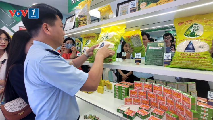Tăng cường nhận diện hàng thật- hàng giả: giải pháp bảo vệ doanh nghiệp và người tiêu dùng (4/7/2024)