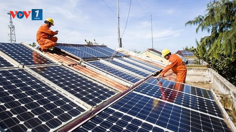 THỜI SỰ 6H SÁNG 3/7/2024: Chính phủ cho phép mua bán điện mặt trời mái nhà trực tiếp mà không qua Tập đoàn điện lực Việt Nam.