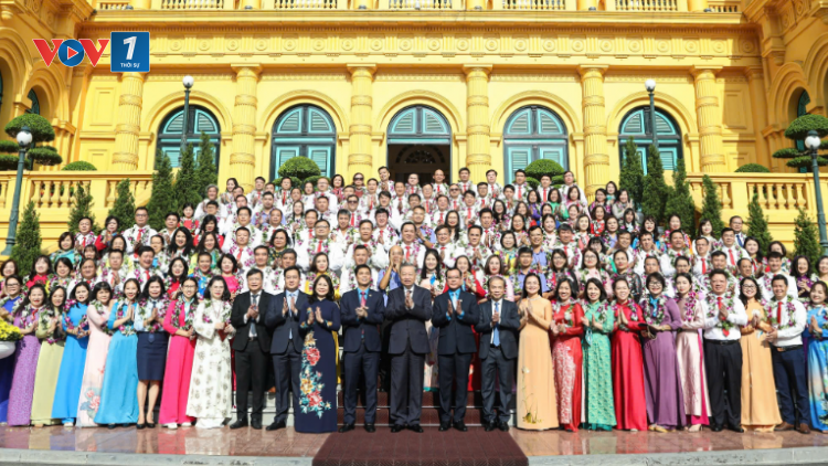 THỜI SỰ 18H CHIỀU 04/09/2024: Tổng Bí thư, Chủ tịch nước Tô Lâm gặp mặt 150 đại biểu được tôn vinh trong phong trào thi đua “Tham mưu giỏi, phục vụ tốt”