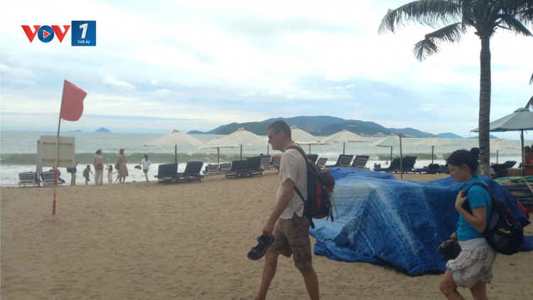 Rà soát lại toàn bộ dịch vụ cho thuê trên bãi biển Nha Trang (03/1/2025)