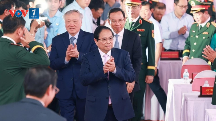 Thủ tướng dự Lễ đón nhận danh hiệu Anh hùng Lực lượng vũ trang nhân dân do Đảng, Nhà nước tặng Lực lượng vũ trang Thành phố Hồ Chí Minh (4/1/2025)