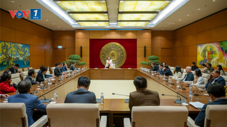 THỜI SỰ 21H30 ĐÊM 7/1/2025: Ủy ban Thường vụ Quốc hội công bố Nghị quyết về kết thúc hoạt động của Viện Nghiên cứu lập pháp và Truyền hình Quốc hội Việt Nam.
