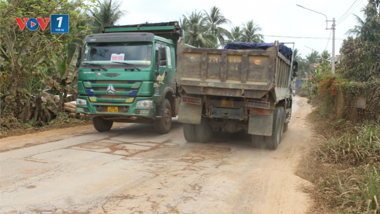 Sửa chữa đường hư hỏng do thi công cao tốc chưa chưa kịp thời, mang tính hình thức (7/1/2025)