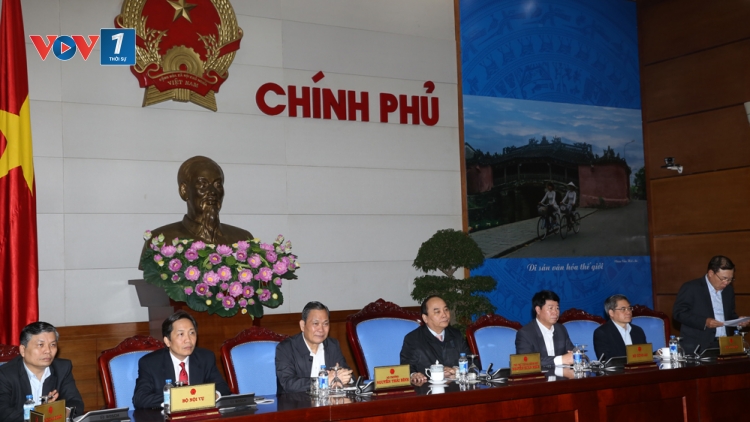 Phát biểu tại Hội nghị triển khai nhiệm vụ năm nay của Ban chỉ đạo Cải cách hành chính Chính phủ, Ủy viên Bộ Chính trị, Phó Thủ tướng Nguyễn Xuân Phúc yêu cầu tăng cường trách nhiệm người đứng đầu trong cải cách hành chính. (Thời sự đêm 19/01/2016)
