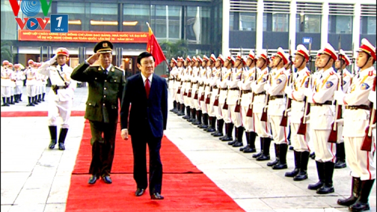 Thời sự trưa ngày 30/12/2014: Chủ tịch nước Trương Tấn Sang dự Hội nghị Công an toàn quốc lần thứ 70 và tổng kết 30 năm đổi mới công tác công an