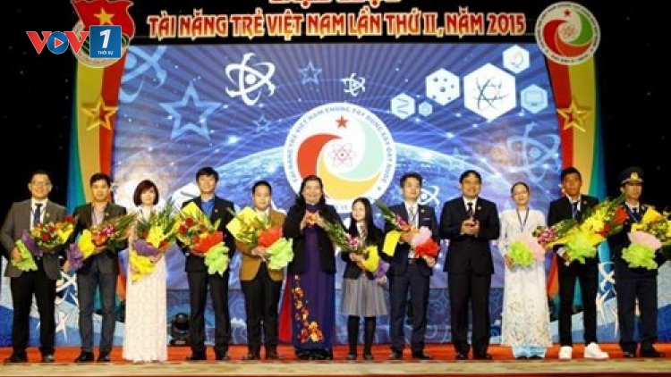 Khai mạc Đại hội Tài năng trẻ Việt Nam lần thứ 2 năm 2015 với chủ đề “Tài năng trẻ Việt Nam chung tay xây dựng đất nước”. (Thời sự trưa 13/12/2015)