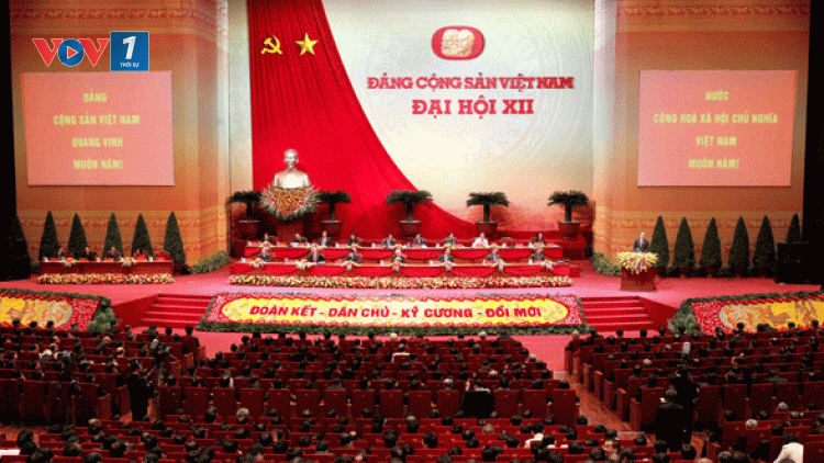 Đại hội Đảng toàn quốc lần thứ 12 bắt đầu công tác nhân sự. Chiều nay, Đại hội đã thảo luận và biểu quyết thông qua số lượng Ủy viên Ban Chấp hành Trung ương khóa 12 là 200 đồng chí.(23/01/2016)