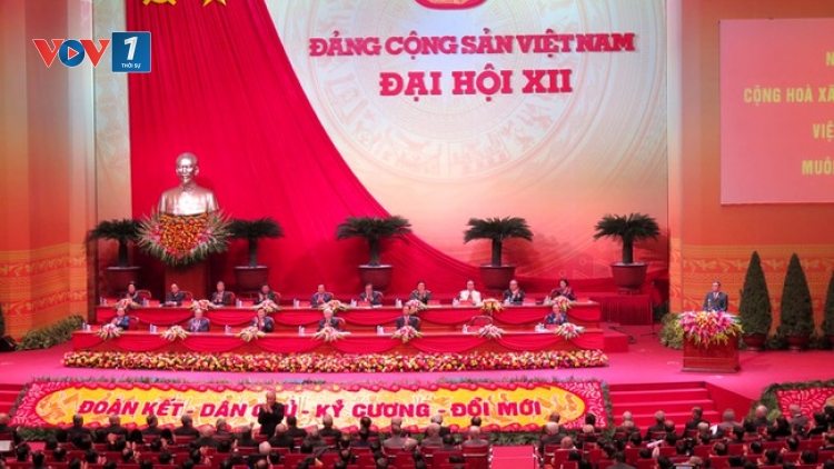 Hôm nay, Đại hội Đại biểu toàn quốc lần thứ 12 của Đảng thảo luận, cho ý kiến về tiêu chuẩn, cơ cấu và đề cử nhân sự Ban Chấp hành Trung ương khóa 12. (Thời sự chiều 24/01/2016)