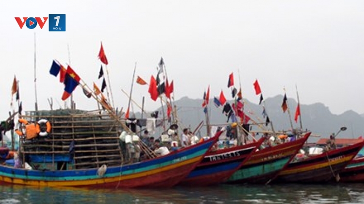 Những kiến thức giúp ngư dân phòng tránh, giảm thiểu tai nạn, rủi ro trên biển. (18/12/2015)