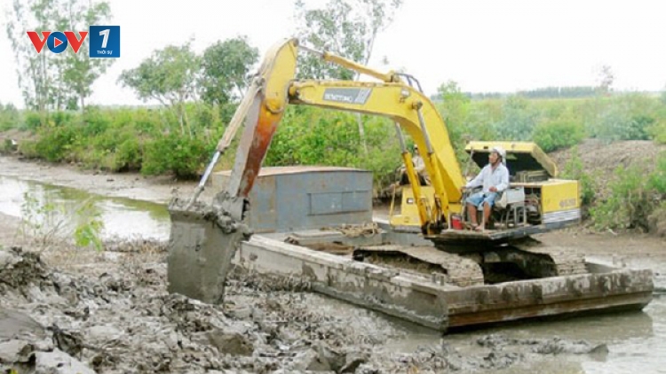 Các tỉnh khu vực Đồng bằng sông Cửu Long áp dụng nhiều biện pháp ứng phó với hạn hán và xâm nhập mặn. (Thời sự trưa 02/3/2016)