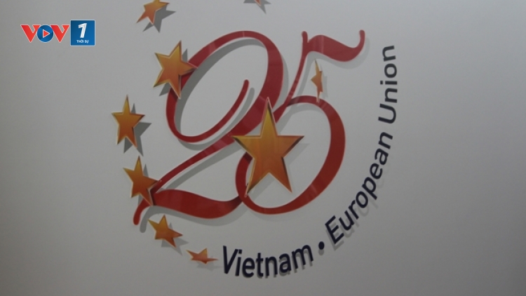 25 năm quan hệ Việt Nam- Liên minh Châu Âu và triển vọng hợp tác sâu rộng trong tương lai.(19/12/2015)