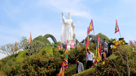 Lễ tạ Quốc mẫu Âu Cơ trên cao nguyên Đắk Lắk
