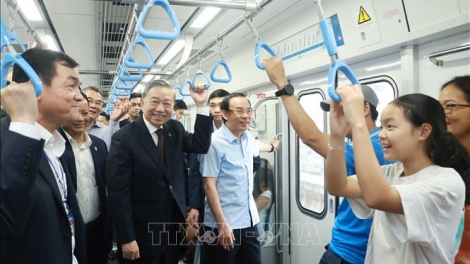 Tổng Bí thư Tô Lâm trải nghiệm thực tế Tuyến Metro số 1 (Bến Thành - Suối Tiên)