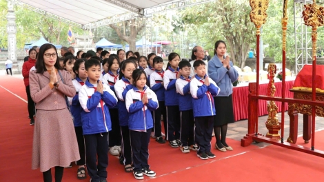 Hải Phòng: Dâng hương kỷ niệm 1081 năm ngày hóa Đức vương Ngô Quyền
