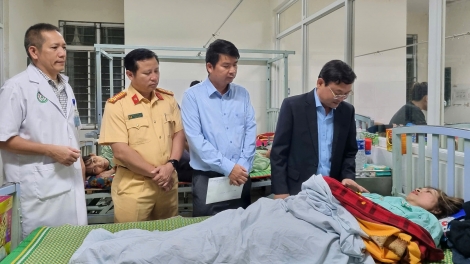 Vụ tai nạn đặc biệt nghiêm trọng ở Phú Yên: Tập trung tối đa cứu nạn nhân bị thương nặng 