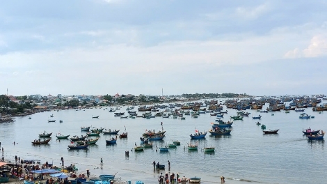 Tìm thấy thi thể ngư dân đi thúng máy mất tích trên biển Bình Thuận