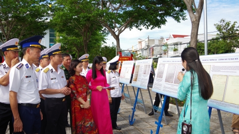 Bồi đắp tình yêu biển đảo đến các thế hệ thông qua triển lãm
