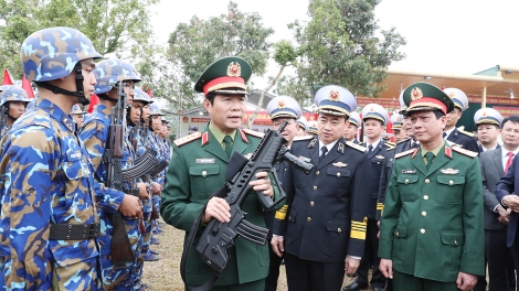 Quân chủng Hải quân gắn huấn luyện với thực hiện nhiệm vụ quản lý, bảo vệ chủ quyền biển, đảo
