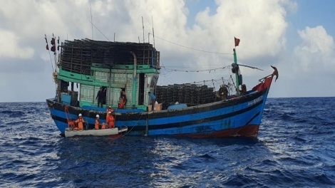 Đảm bảo an toàn cho ngư dân, vươn khơi phát triển kinh tế biển (16/03/2025)