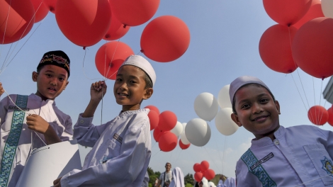 Người dân Indonesia chào đón tháng Ramadan với nhiều hoạt động khác nhau