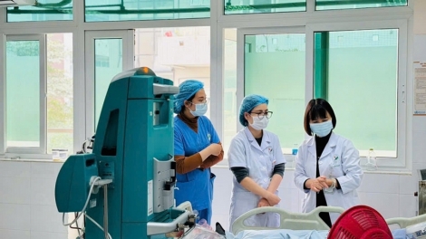 Nữ sinh 22 tuổi suýt mất mạng vì tưởng bị cảm cúm thông thường (22/04/2025)