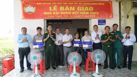 Kiên Giang: Ban CHQS Giồng Riềng hoàn thành 100 căn nhà theo chương trình “Xóa nhà tạm, nhà dột nát”