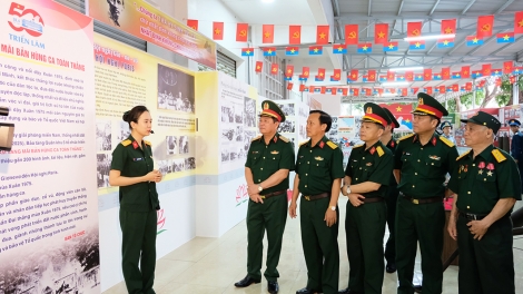 Quân khu 5: Triển lãm “50 năm vang mãi bản hùng ca toàn thắng”