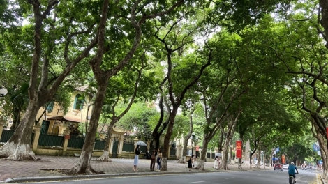 Thời tiết 28/4: Bắc Bộ chuyển mát, Nam Bộ nắng nóng trên 36 độ C