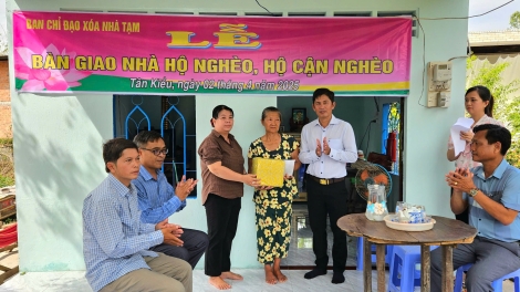 Đồng Tháp: Huy động các nguồn lực để xóa nhà tạm, nhà dột nát